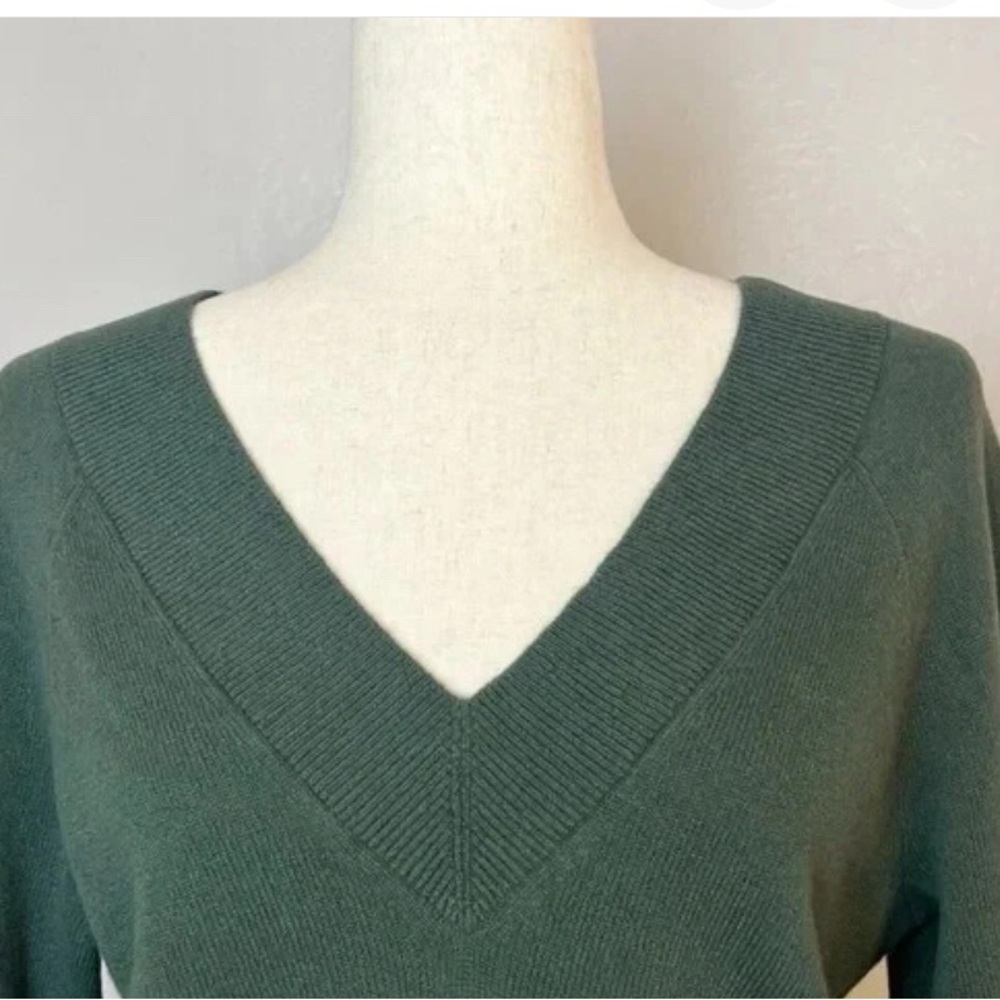 Equipment Forest Green V-Neck/V-Back Cashmere Sweater
